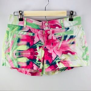 Nine West colorful floral shorts size 6/28